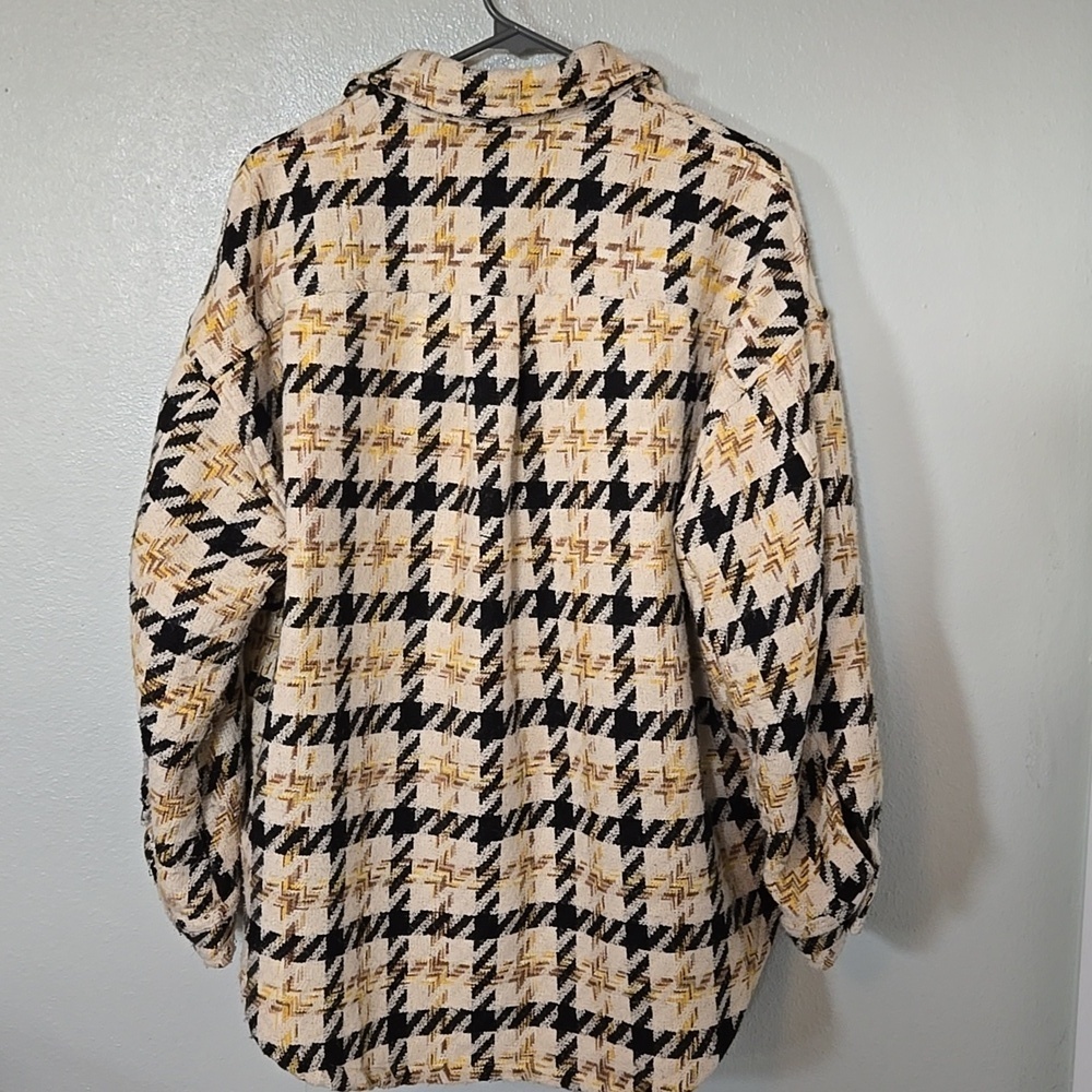 Listicle | Mixed Print Shacket Size Small - Picture 5 of 9